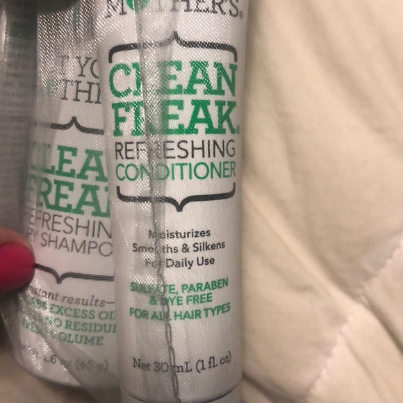 Not Your Mother’s hair bundle - Picture 3 of 4